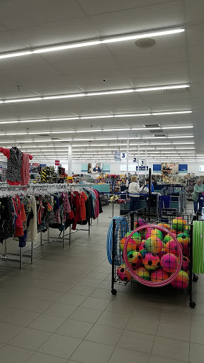 Thrift Store «Oshkosh West Goodwill Retail Store & Training Center», reviews and photos