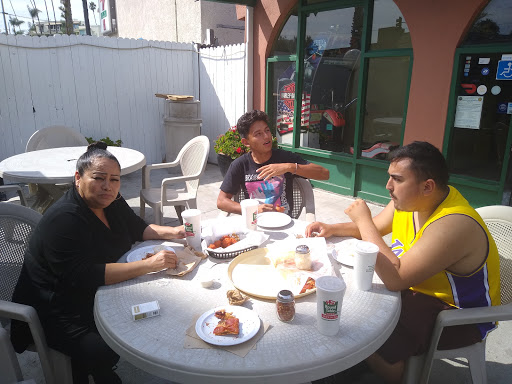 Pizza Restaurant «Round Table Pizza», reviews and photos, 4007 E Ocean Blvd, Long Beach, CA 90803, USA