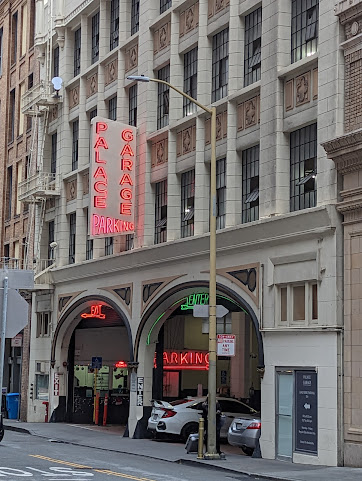Palace Garage Parking by null