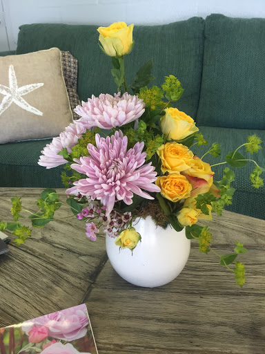 Florist «Open Air Designs - Florist | Wedding Planning | Gifts», reviews and photos, 607 N Myrtle Ave, Clearwater, FL 33755, USA