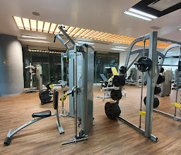 Sports World Amores photo