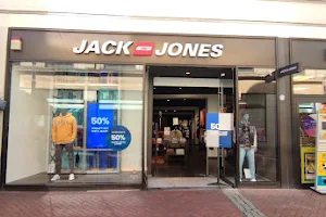 JACK & JONES image