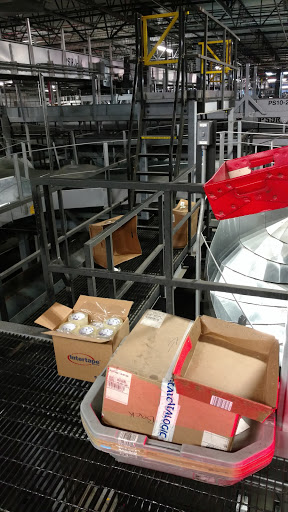 Shipping and Mailing Service «UPS Customer Center», reviews and photos, 3205 Whites Creek Pike, Nashville, TN 37207, USA