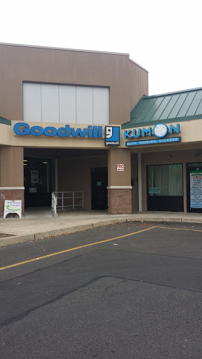 Thrift Store «Goodwill Store & Donation Center», reviews and photos, 2637 Street Rd, Bensalem, PA 19020, USA