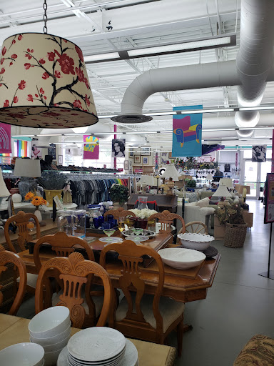 Thrift Store «Out of the Closet - Fort Lauderdale», reviews and photos, 1785 E Sunrise Blvd, Fort Lauderdale, FL 33304, USA