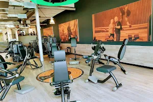 FitX Fitnessstudio image