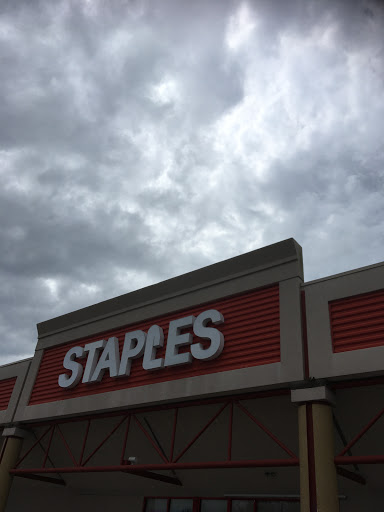 Staples, 30190 US Hwy 19 N, Clearwater, FL 33761, USA, 