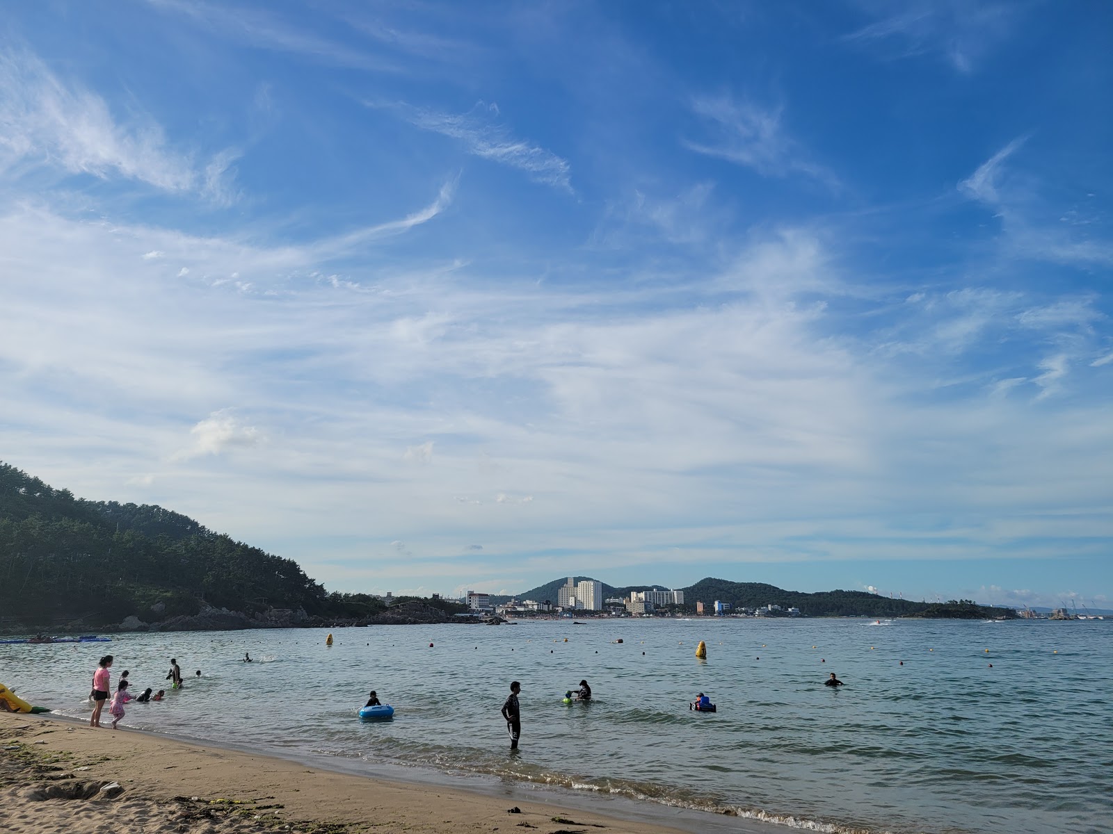 Solgae Beach'in fotoğrafı ve yerleşim