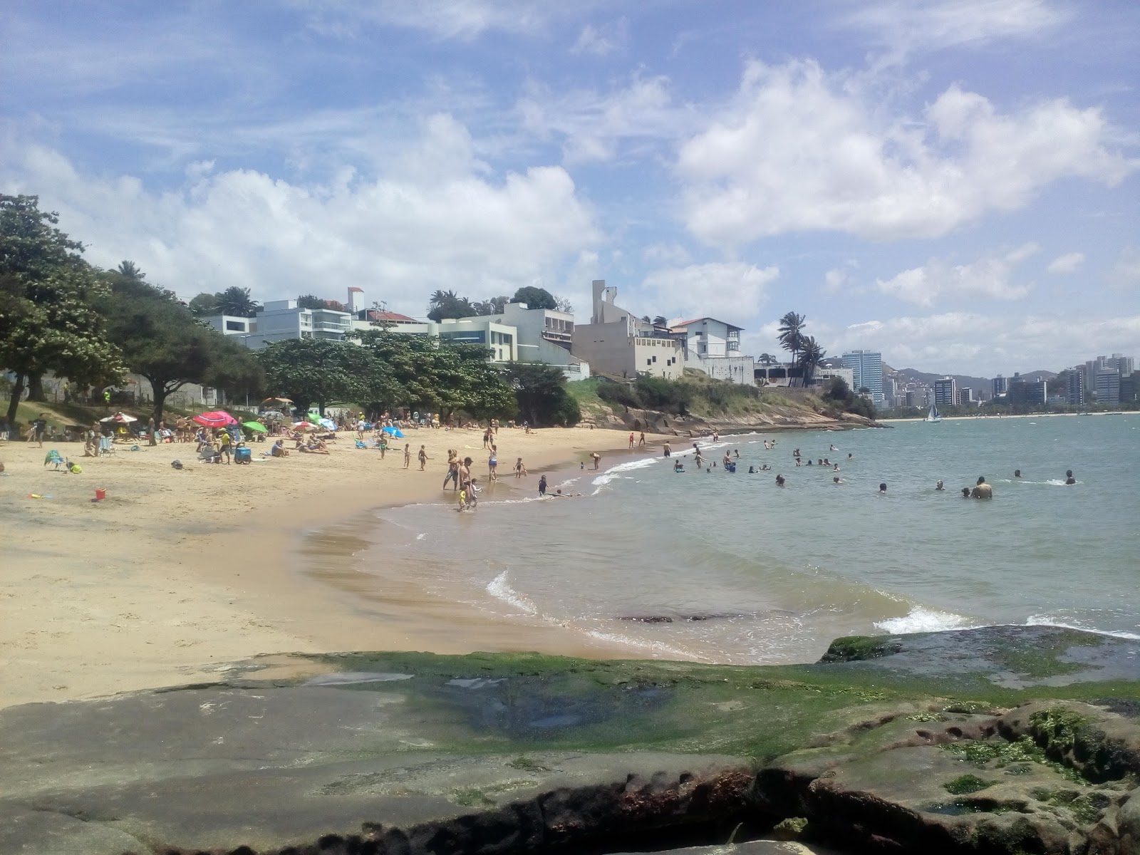 Foto von Praia Grande da Ilha do Boi mit beiger sand Oberfläche