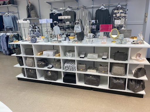 Outlet Mall «Tanger Outlet Jeffersonville», reviews and photos, 8000 Factory Shops Blvd, Jeffersonville, OH 43128, USA