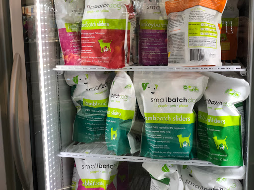 Pet Supply Store «The Urban Pet», reviews and photos, 7515 Beverly Blvd, Los Angeles, CA 90036, USA