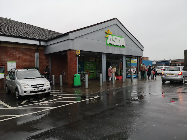Comments and reviews of Asda Hull Savoy Road Supermarket