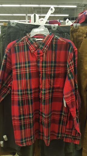 Stores to buy men's shirts Hartford