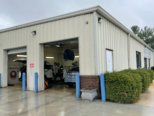 Auto Body Shop «Champaign Automotive Collision Center», reviews and photos, 103 Arbours Dr, Savoy, IL 61874, USA