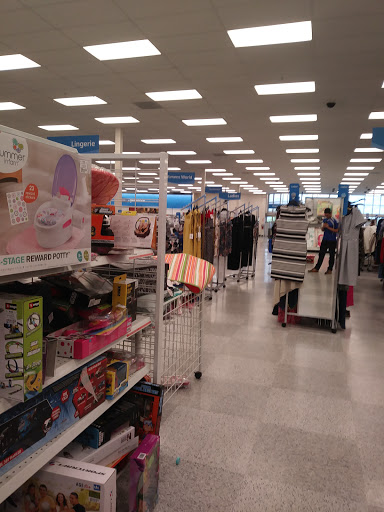 Clothing Store «Ross Dress for Less», reviews and photos, 7156 Plaza Center Dr, West Jordan, UT 84084, USA