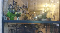 Atmosphère du Café ONI Coffee Shop à Paris - n°11