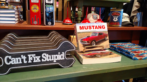 American Restaurant «Cracker Barrel Old Country Store», reviews and photos, 8225 N Church Rd, Kansas City, MO 64158, USA