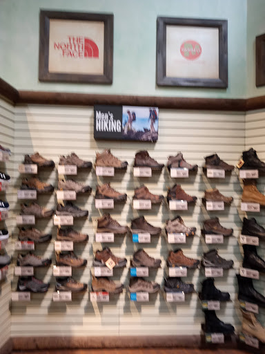 Sporting Goods Store «Bass Pro Shops», reviews and photos, 2250 SW Gatlin Blvd, Port St Lucie, FL 34953, USA