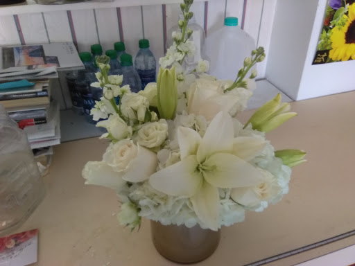 Florist «A1 Flowers By June Taylor», reviews and photos, 771 Main St, Dunedin, FL 34698, USA