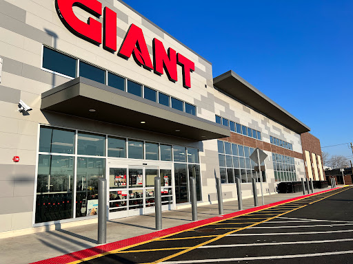 GIANT