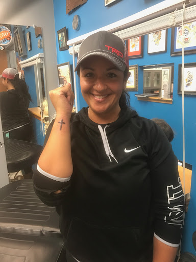 Tattoo Shop «Artistic Skin Designs Inc», reviews and photos, 9747 E US Hwy 36, Avon, IN 46123, USA