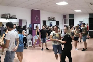 Escuela de Baile Óskar y Ángela image