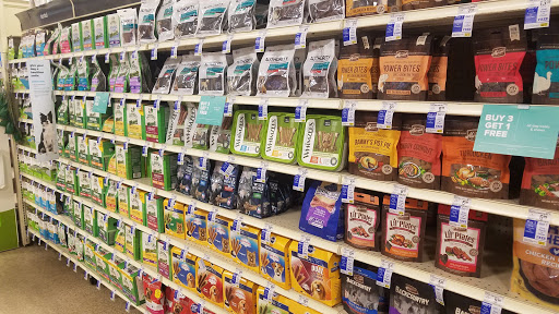 Pet Supply Store «PetSmart», reviews and photos, 730 S Sepulveda Blvd, El Segundo, CA 90245, USA
