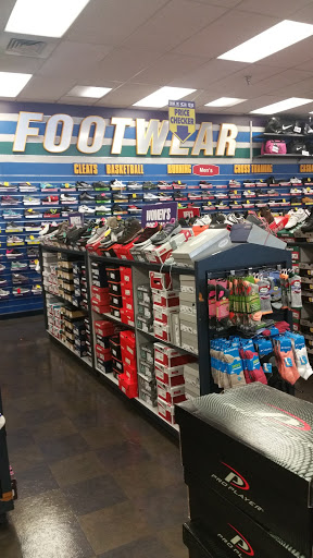 Sporting Goods Store «Big 5 Sporting Goods», reviews and photos, 43 W Thousand Oaks Blvd, Thousand Oaks, CA 91360, USA