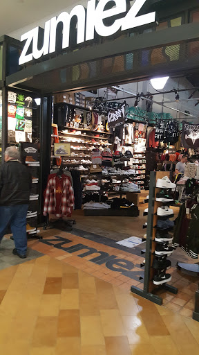 Clothing Store «Zumiez», reviews and photos, 625 Black Lake Blvd SW K-11, Olympia, WA 98502, USA