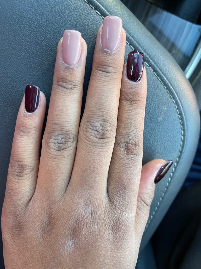 Regal Nails, Salon & Spa 44202