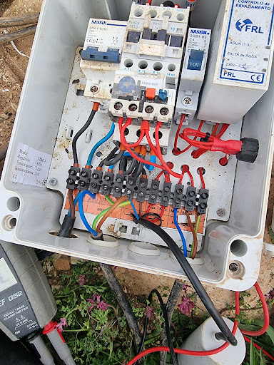 Electricidad Rosendo Ruiz en Los Santos de Maimona, Badajoz