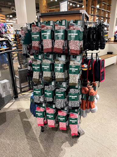 Clothing Store «L.L. Bean», reviews and photos, 75 Evergreen Way, South Windsor, CT 06074, USA