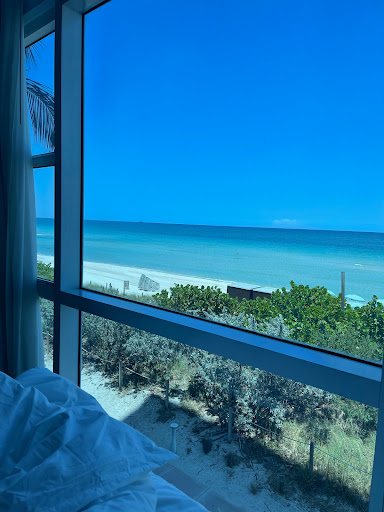 Spa Resort «Carillon Miami Wellness Resort», reviews and photos, 6801 Collins Ave, Miami Beach, FL 33141, USA