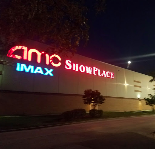 Movie Theater «AMC Showplace Niles 12», reviews and photos, 301 Golf Mill Ctr, Niles, IL 60714, USA