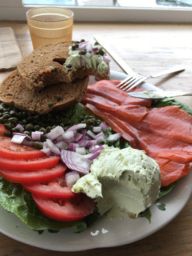 Coffee Shop «Green Salmon», reviews and photos, 220 US-101, Yachats, OR 97498, USA