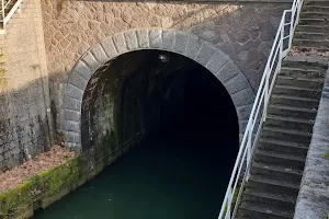Arch Canal De Bourgogne image