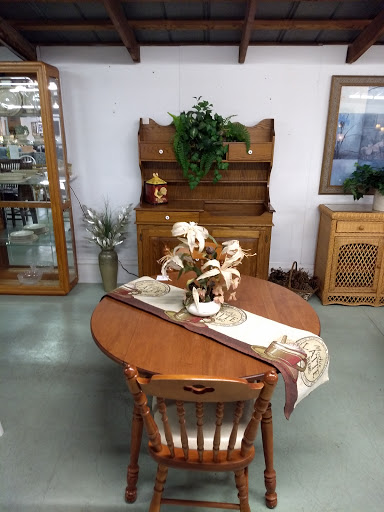 Furniture Store «Red Barn Furniture», reviews and photos, 2815 FL-17, Avon Park, FL 33825, USA