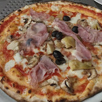 Photo n°1 de l'avis de Hello.e fait le 20/04/2023 à 20:05 sur le  Il Covo Pizzeria Braceria e Piccola Gastronomia à Castellana Grotte