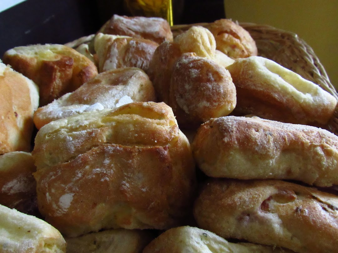 Povea Panaderia Pastelería Huancaro