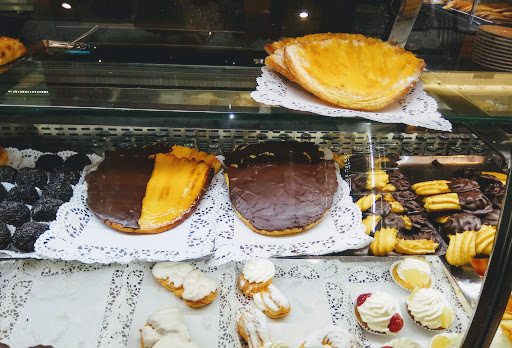 Saquinho Dourado no Carcavelos, Lisboa