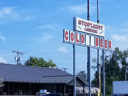 Liquor Store «Stoplight Liquor», reviews and photos, 1240 W McClain Ave, Scottsburg, IN 47170, USA