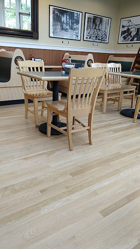 Grocery Store «Friday Harbor Market Place», reviews and photos, 515 Market St, Friday Harbor, WA 98250, USA