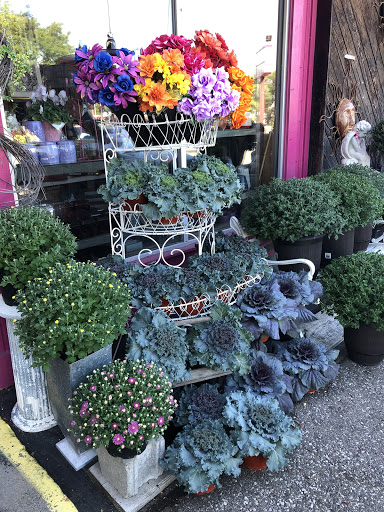 Florist «Dynamic Flowers of Royal Oak», reviews and photos, 3221 N Main St, Royal Oak, MI 48073, USA