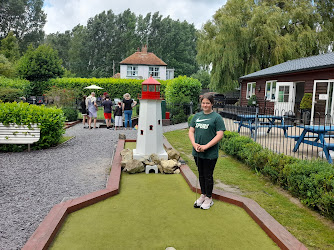 Cinderella Crazy Golf & Football Golf