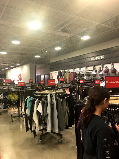 Sporting Goods Store «Nike Factory Store», reviews and photos, 5195 Factory Shops Blvd, Ellenton, FL 34222, USA
