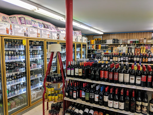 Liquor Store «Vas Foremost Liquors», reviews and photos, 2300 N Milwaukee Ave, Chicago, IL 60647, USA