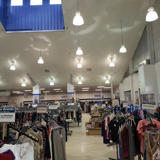 Thrift Store «Goodwill Retail & Donation Center», reviews and photos
