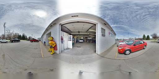 Used Car Dealer «Harris Boyz Auto», reviews and photos, 2115 S Riverside Dr, Iowa City, IA 52246, USA