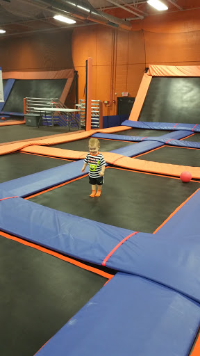 Amusement Center «Sky Zone Trampoline Park», reviews and photos, 4381 Whipple Ave NW, Canton, OH 44718, USA