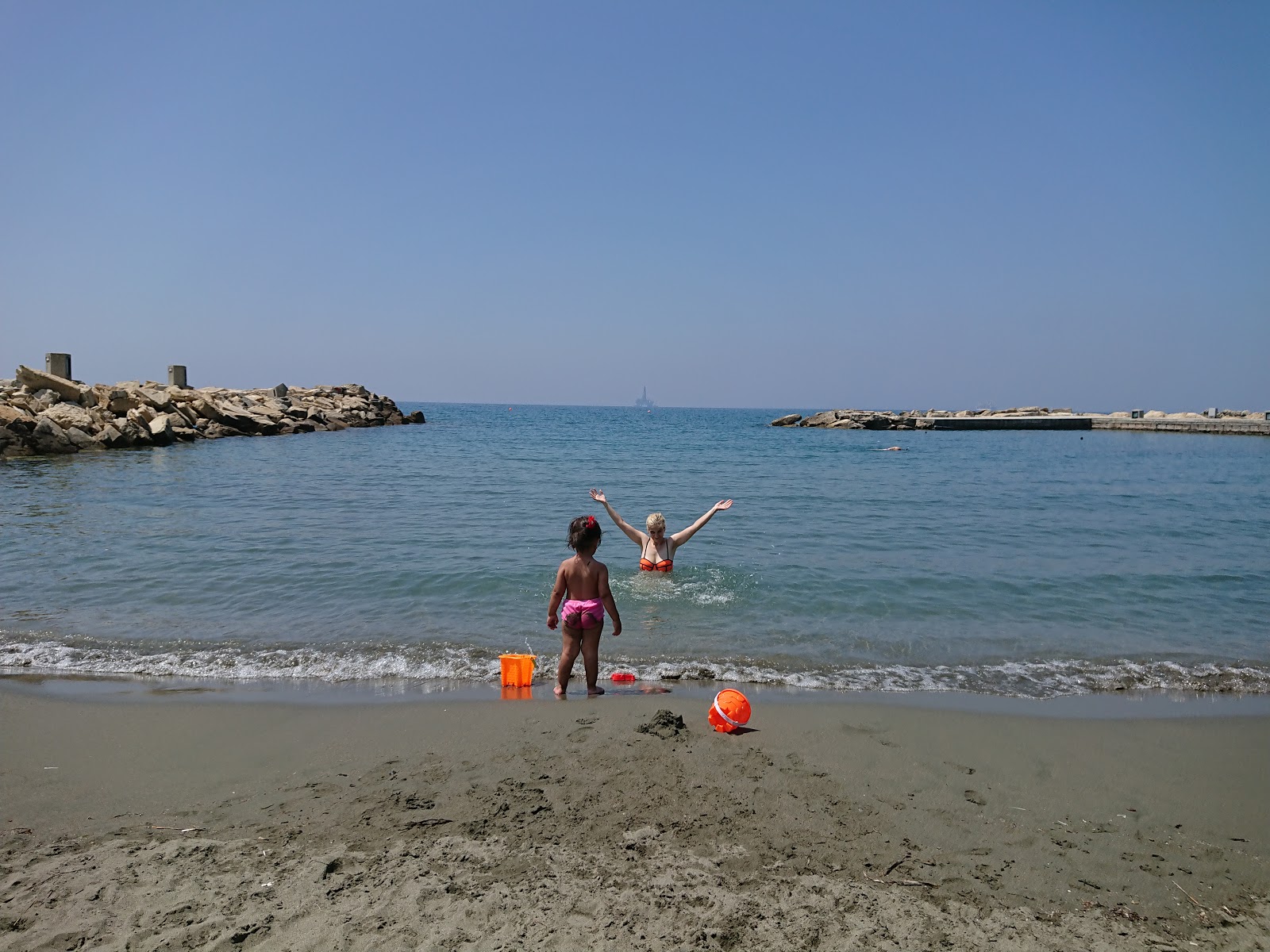Foto di Amathus Beach e l'insediamento